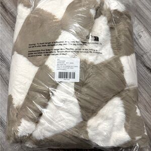 Anthropologie new Luxe Faux Fur Throw Blanket
